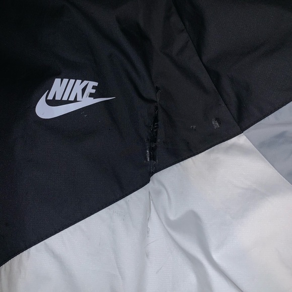 Nike windbreaker - Picture 3 of 7